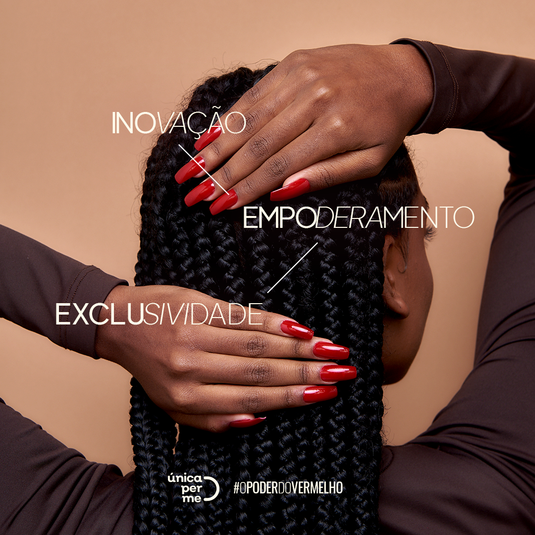 Capsule One: Arte de redes sociais Capsule One com mãos, unhas vermelhas e as palavras Inovação, Empoderamento e Exclusividade Arte de redes sociais Capsule One com mãos, unhas vermelhas e as palavras Inovação, Empoderamento e Exclusividade.