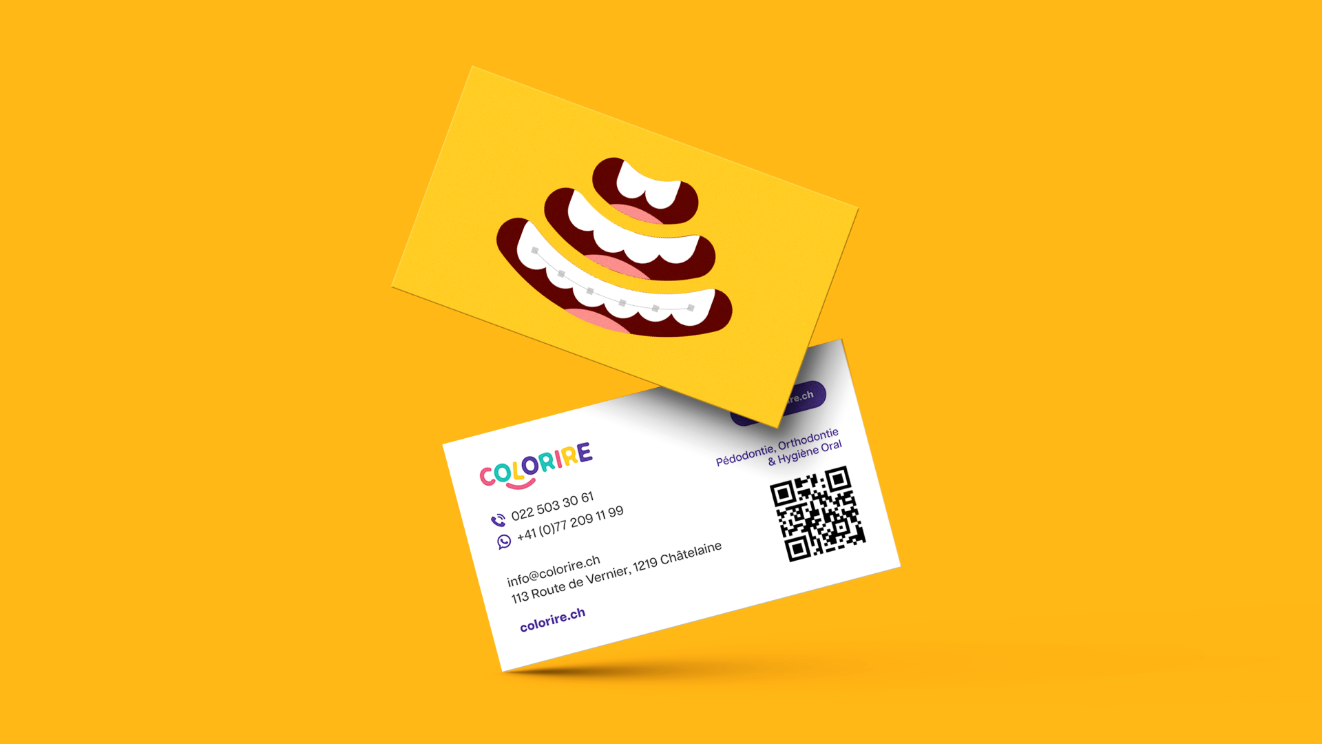 Cartões COLORIRE amarelos com ilustração de sorriso.